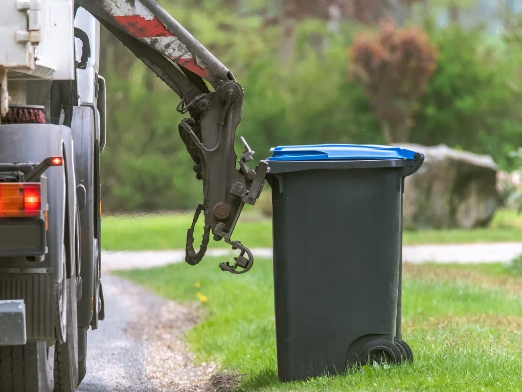 Environmental Benefits of Professional Garbage Removal Services